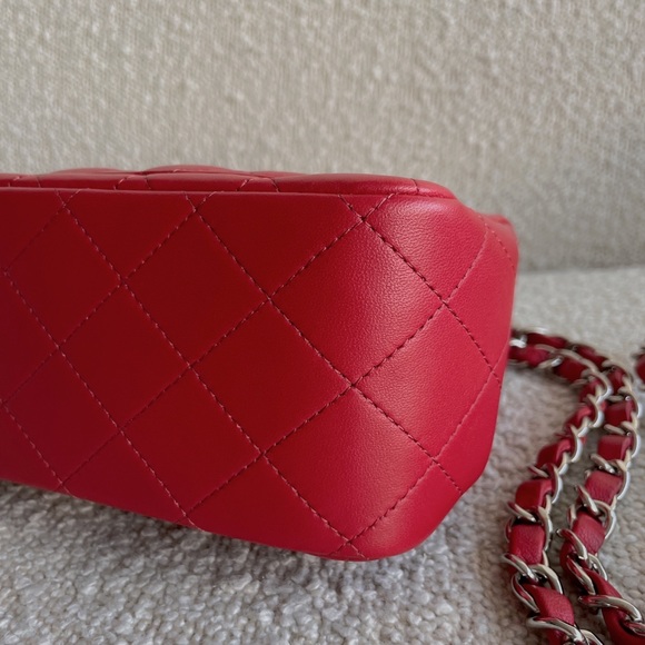 Chanel mini square classic flap in red lambskin - Picture 5 of 9